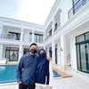 10 Potret Kemewahan Rumah Arie Untung dan Fenita Arie, Luas Banget!