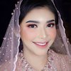 7 Potret Rica Andriani Dalam Balutan Hijab, Liatnya Bikin Adem Banget Kayak Ubin Masjid