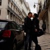 8 Potret Ciuman Mesra Krisdayanti dan Raul Lemos, Romantis Banget!