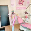 10 Potret Drg Nina Agustin, Dokter Gigi Viral Kenakan APD yang Nyentrik nan Seksi