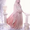 10 Potret Cantik Maternity Shoot Artis dalam Balutan Hijab