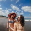 Ibu Anak Goals, 10 Potret Gisella Anastasia Liburan Bareng Gempi di Bali Ini Bikin Gemes!