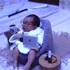 10 Momen Bayi Andhika Pratama dan Ussy Sulistiawaty Jalani Pemotretan Pertama, Super Gemes Deh!