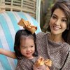 Lama Tak Terlihat, Berikut Potret Chef Farah Quinn dan Putri Kecilnya yang Kompak dan Menggemaskan!