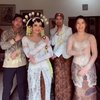 Resmi Menikah, Begini 10 Potret Pernikahan Ovi Dian yang Menawan Pakai Paes Solo Putri