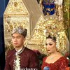 Anggun Banget, Berikut 6 Potret Nikita Willy Berbalut Kebaya Warna Merah di Hari Pernikahannya