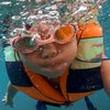 Ingin Ambil Sertifikat Selam, Ini 7 Potret Gisella Anastasia dan Gempi yang Lagi Snorkeling!