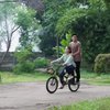 10 Potret Sandrinna Michelle dan Rey Bong saat Boncengan Naik Sepeda, Uwu Banget!