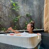 10 Potret Naomi Zaskia Liburan di Bali, Pamer Body Goals dan Kulit yang Makin Eksotis!
