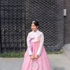 16 Selebriti Berpose dengan Baju Hanbok, Cantik-Cantik Banget deh