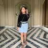 10 OOTD Ala Prilly Latuconsina, Cocok Banget Buat Cewek Berbadan Mungil