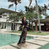 Pamer Baby Bump, Berikut 10 Potret Jennifer Bachdim Saat Liburan di Bali