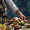 9 Makanan Indonesia yang Bikin Bule Jatuh Hati