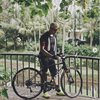 8 Outfit Tarra Budiman Saat Gowes, Fashionable Abis!