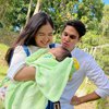 Bikin Baper, Aksi Pasangan Selebriti Momong Anak di Sinetron Ini Sweet Banget