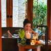 8 Potret Honeymoon Chef Marinka Bersama Suami di Bali dan Nihi Sumba, Seru Banget!