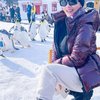 Ini Momen Liburan Syahrini di Jepang Saat Musim Dingin, Main sama Penguin loh!