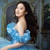 7 Potret Natasha Wilona dengan Gaun Biru Ala Cinderella, Cantik dan Menawan