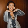 10 Inspirasi Kebaya dari para Selebriti Cantik, Melestarikan Budaya Indonesia tapi Tetap Kece!