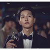 10 Potret Duda Keren Song Joong Ki dalam Drama Vincenzo, Aura Mafianya Dapet Banget!