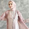 10 Potret Nagita Slavina Pakai Busana Muslim, Cocok dan Cantik Banget Ya!