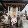 5 Potret Prilly Latuconsina Jadi Gadis Bali, Kalem dan Memesona