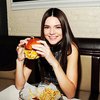 Ini Rahasia Gigi Hadid Sampai Kendall Jenner Tetap Body Goals Meski Suka Makan Junk Food