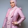 Ini Potret Maternity Shoot Siti Nurhalizah dengan Berbagai Gaya yang Stunning Abis!
