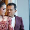 10 Potret Romantis Anang - Ashanty di Serangkaian Acara Pernikahan Aurel, Bak Pengantin Baru!