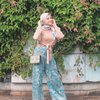 10 OOTD Ramadan ala Awkarin, Bisa Jadi Inspirasi Outfit Buat Bukber nih!