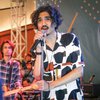 10 Potret Terbaru Duta Vokalis Band Sheila On 7, Pesonanya Gak Berubah dari Dulu Sampai Sekarang