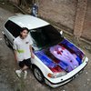 Keren Abis, Ini Deretan Potret Mobil Sedan Lawas Iqbaal Ramadhan yang Dilukis Sendiri