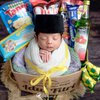 Ini Gaya Baby Baihaqqi Anak Nadya Mustika, Ada yang Pakai Tema Parcel Lebaran loh!