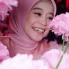 10 Potret Manis Lesti Kejora Pakai Outfit Berwarna Pink, Bikin Hati Berbunga-Bunga!