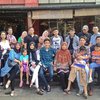 Deretan Potret Caesar Hito Rayakan Lebaran Bareng Keluarga yang Muslim, Netizen Auto Bingung