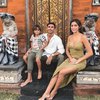 Potret Vincent Verhaag dan Putra Jessica Iskandar, Mandi Bareng sampai Buat Tato Nama El Barack