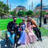 Potret Keseruan Keluarga Hermansyah Liburan ke Turki, sampai Rela Sewa Kapal Mewah!