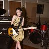 Intip Pesona Cantik Zara Leola, Anak Remaja Enda Gitaris Ungu yang Kini Jadi Penyanyi