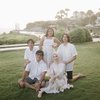 Pakai Baju Serba Putih, Ini 10 Potret Kompak Keluarga Andre Taulany Saat Liburan ke Bali