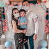 8 Momen Perayaan Kelulusan Raphael Moeis Anak Sandra Dewi yang Sederhana dan Gemesin