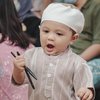 10 Momen Tasyakuran 4 Bulan Anak Arief Muhammad dan Tiara Pangestika yang Serba Pink