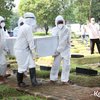 Momen Pemakaman Jane Shalimar, Tangis Muhammad Zarno Iringi Kepergian Sang Ibu