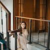 Intip Pesona Ayu Aulia, Model Cantik yang Berfoto Mesra dengan Vicky Prasetyo