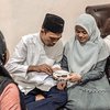 10 Potret Ustadz Abdul Somad Bersama Sang Istri, Terlihat Mesra dan Harmonis