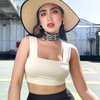 10 Potret Jessica Iskandar Pakai Crop Top, Percaya Diri dengan Perut Rata dan Body Goals