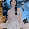 7 Potret Song Hye Kyo Datangi Event Fendi, Pesona Awet Mudanya Dipuji Selangit