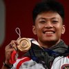 10 Potret Rahmat Erwin Abdullah, Atlit Angkat Besi yang Raih Medali Perunggu di Olimpiade Tokyo