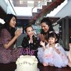 7 Potret Perayaan Ulang Tahun Ibu Rachel Vennya, Kuenya Segede Xabiru!