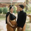 Ini Gaya Maternity Shoot Adik Paula Verhoeven, Pakai Gaun Menawan sampai Kemben Jawa