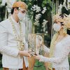 10 Potret Pernikahan Fathia Izzati, Bernuansa Sederhana Serba Klasik dan Romantis Banget